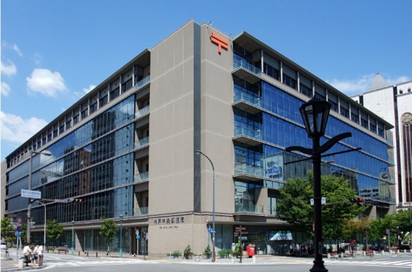 中央郵便局(郵便局)まで230m ソルテラス神戸栄町通