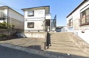 サンビレッジ吉川D