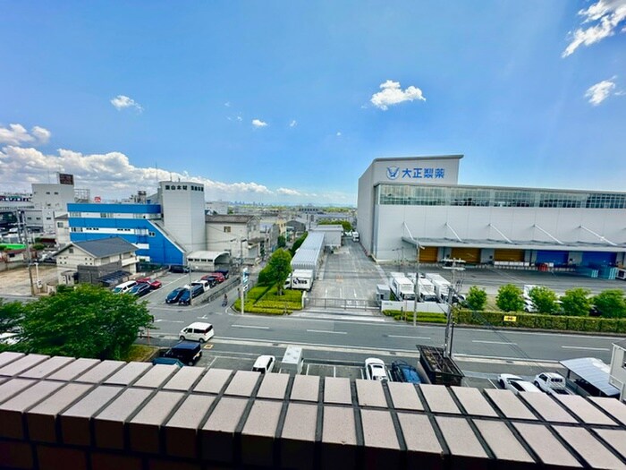 室内からの展望 空港・リブレ大阪屋