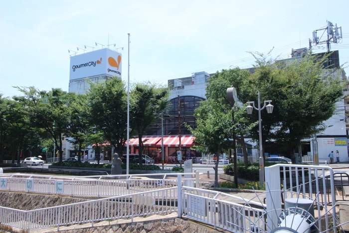 グルメシティ灘店(スーパー)まで500m Legato六甲