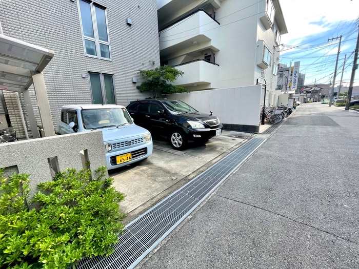 駐車場 ネオメゾン東灘