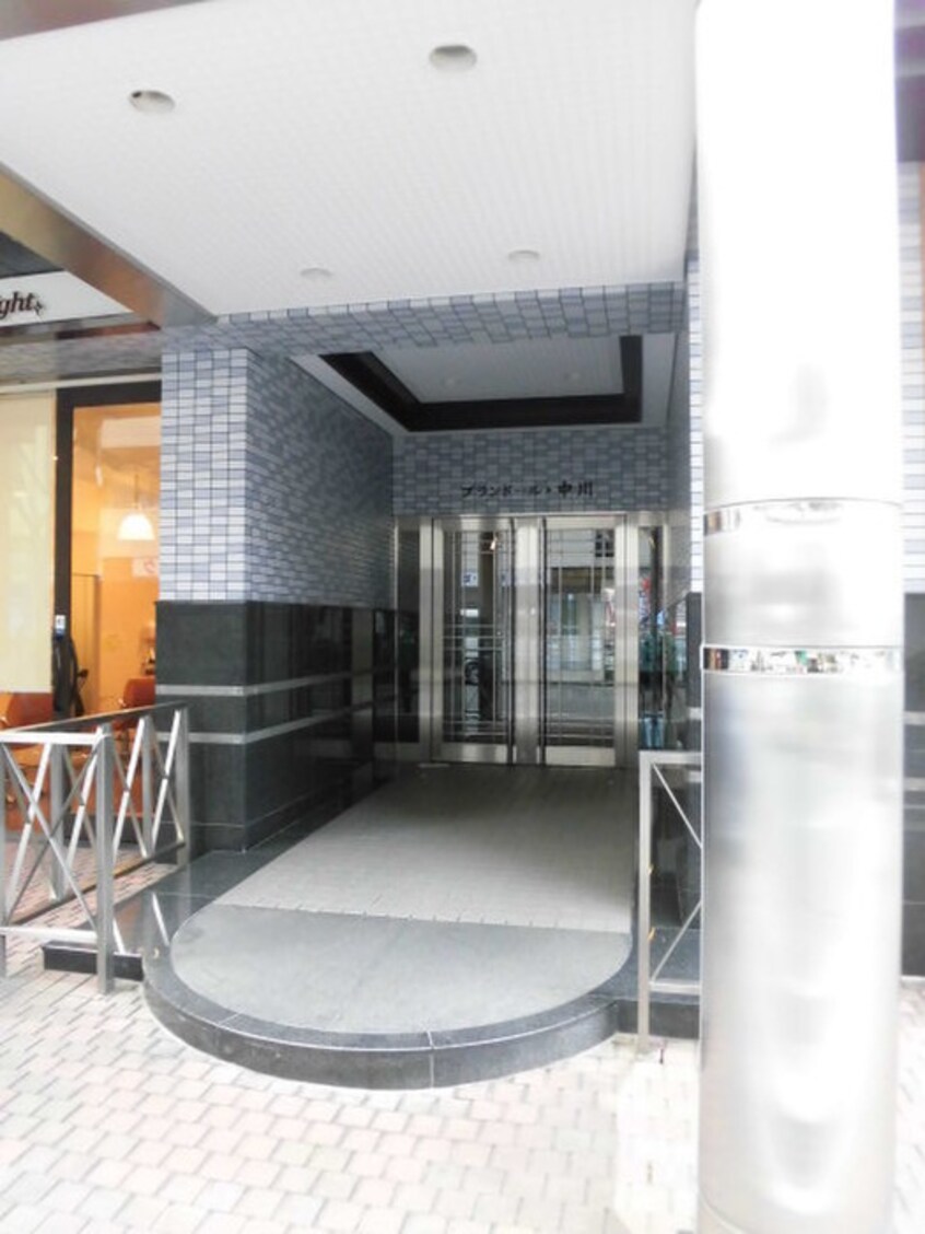 エントランス部分 プランド－ル中川