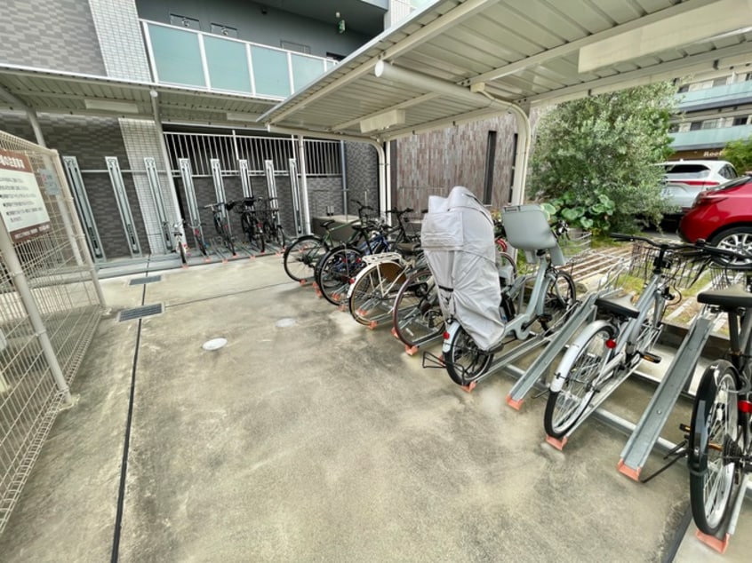 駐輪場 グレース桂川