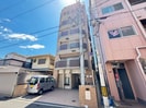 ラ･ファミリア山坂の外観