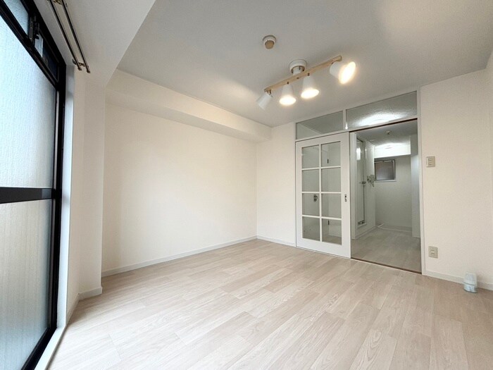 居室 エステート難波