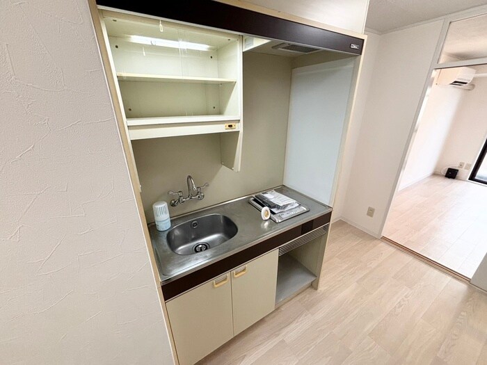 キッチン エステート難波