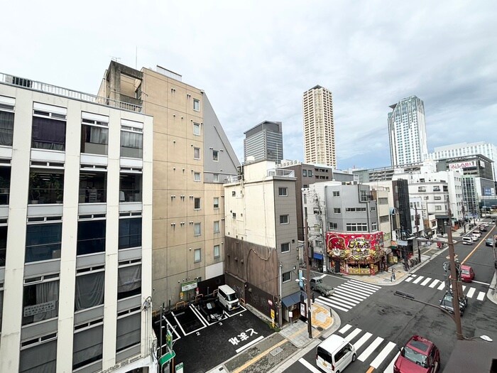 室内からの展望 エステート難波
