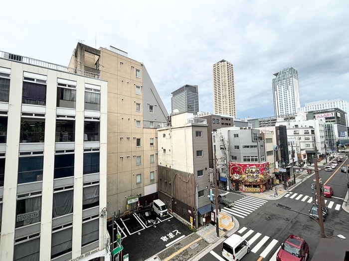 室内からの展望 エステート難波