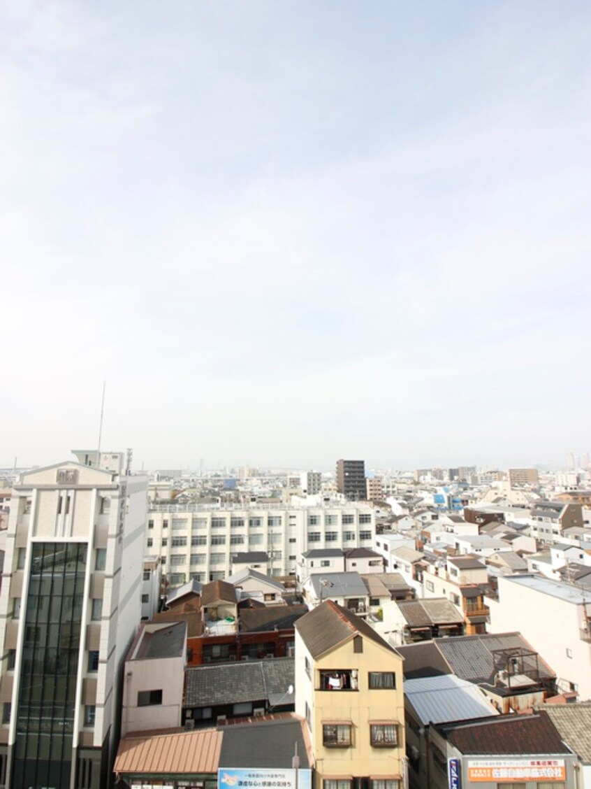 室内からの展望 ＫＯＵＫＥＮ　ＢＬＤＧ．