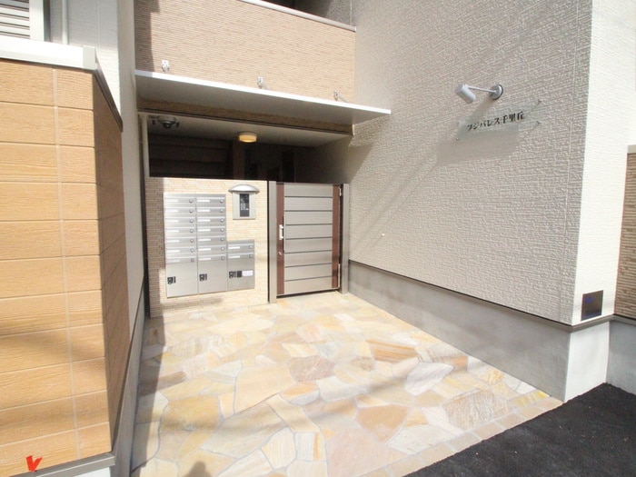 エントランス部分 フジパレス千里丘