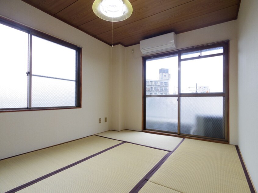 居室 吉川ハイツ