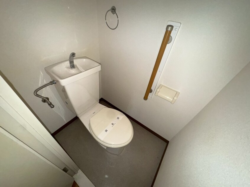 トイレ 藤の棚ハイツ