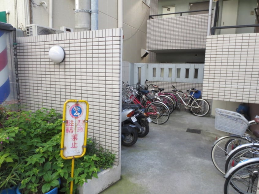 駐輪場 メゾン・ド・セジュール（403）