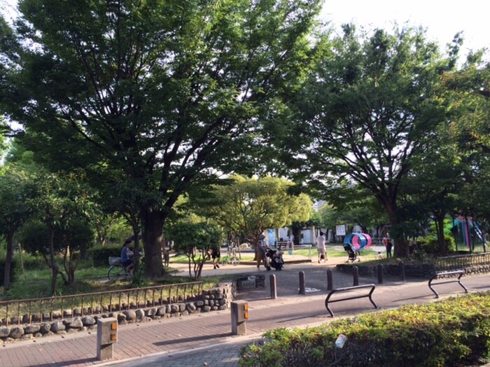 北雁替公園(公園)まで700m 春日野文化