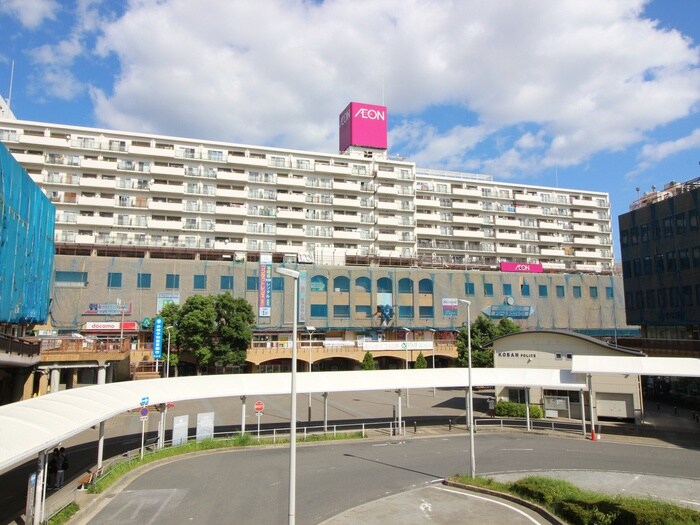 イオン(ショッピングセンター/アウトレットモール)まで700m パルハイム（南側）