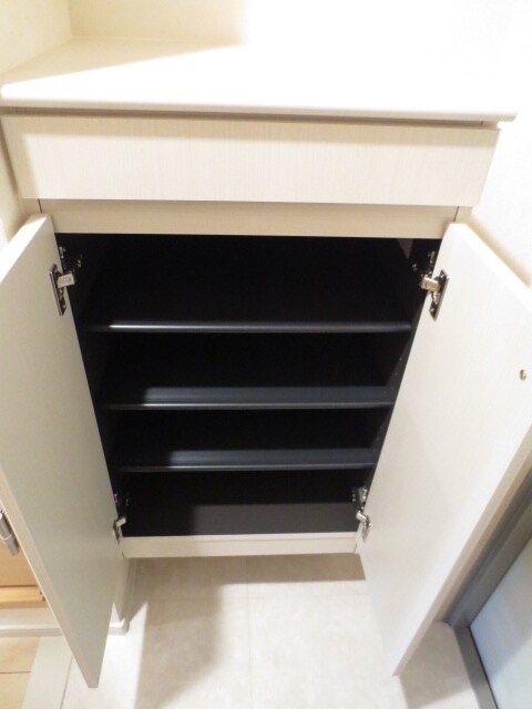 靴箱 ボナ－ル逆瀬川