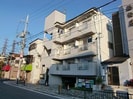 マンション寿の外観