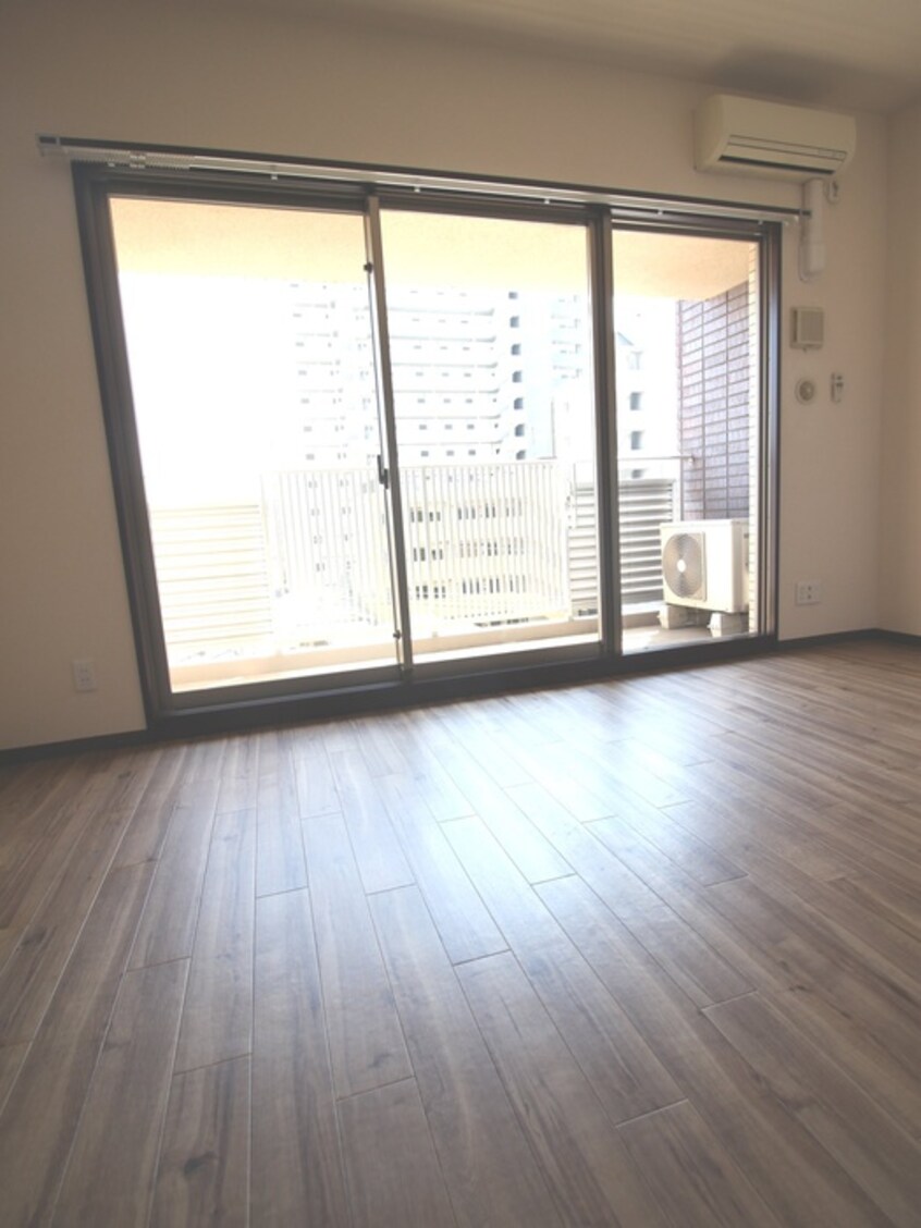 居室 アーバンフラッツ西中島