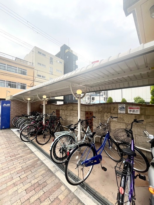 駐輪場 イカルス日本橋