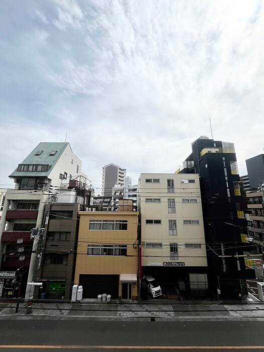 室内からの展望 イカルス日本橋