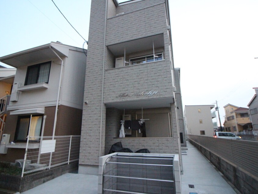 外観写真 アート尼崎若王寺
