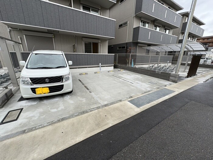 駐車場 GRAMM桂北滝川C棟