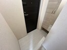 玄関 GRAMM桂北滝川C棟