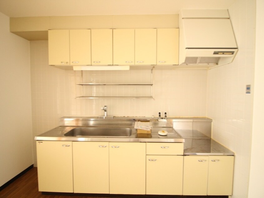 キッチン フィオーレ中井