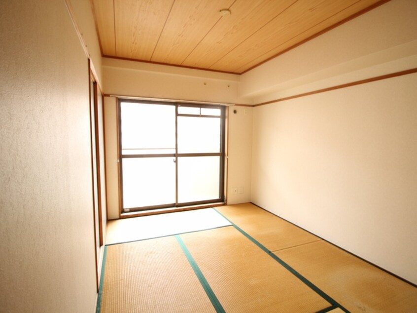 居室 フィオーレ中井