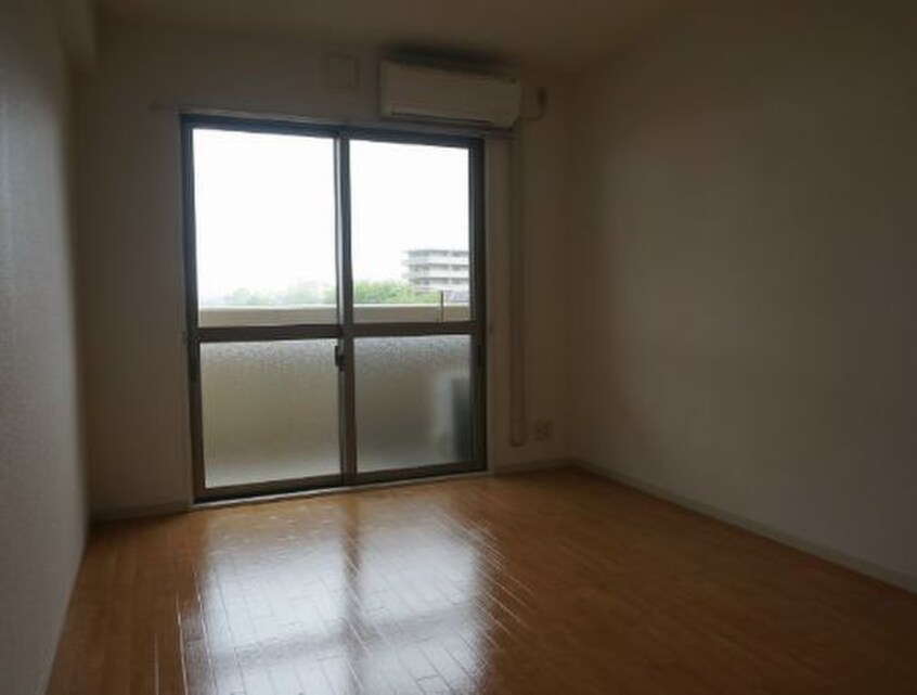 居室 ヴイレイア１０１