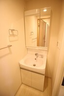 洗面 ﾌｫｰﾘｱﾗｲｽﾞ南堀江ｳﾞｨｰﾀ(903)