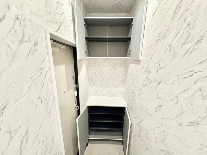 靴箱 Jinパレス井高野