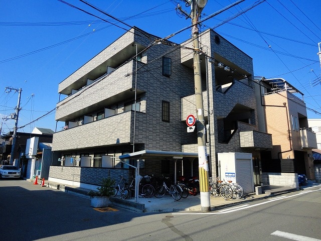 外観写真 アンプルールフェールドミール