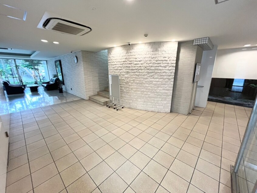 エントランス部分 ロハス江坂