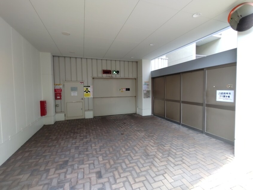 駐車場 ロハス江坂