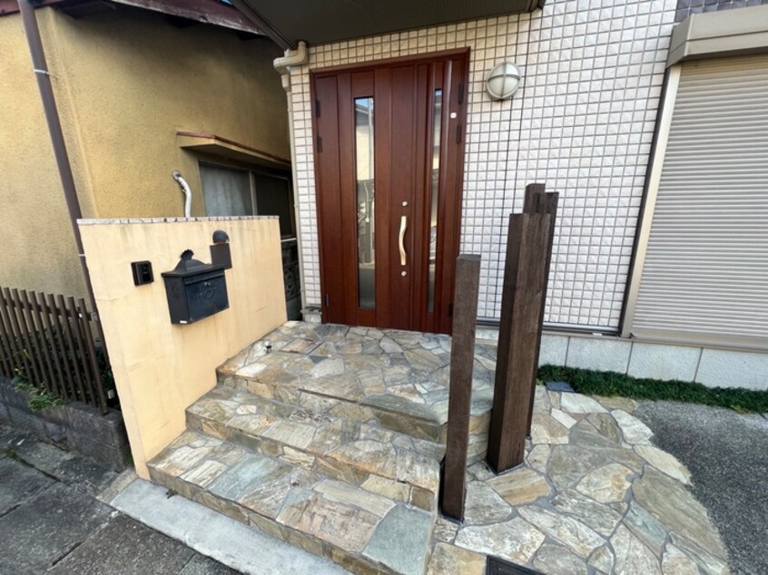 エントランス部分 淀美豆町貸家