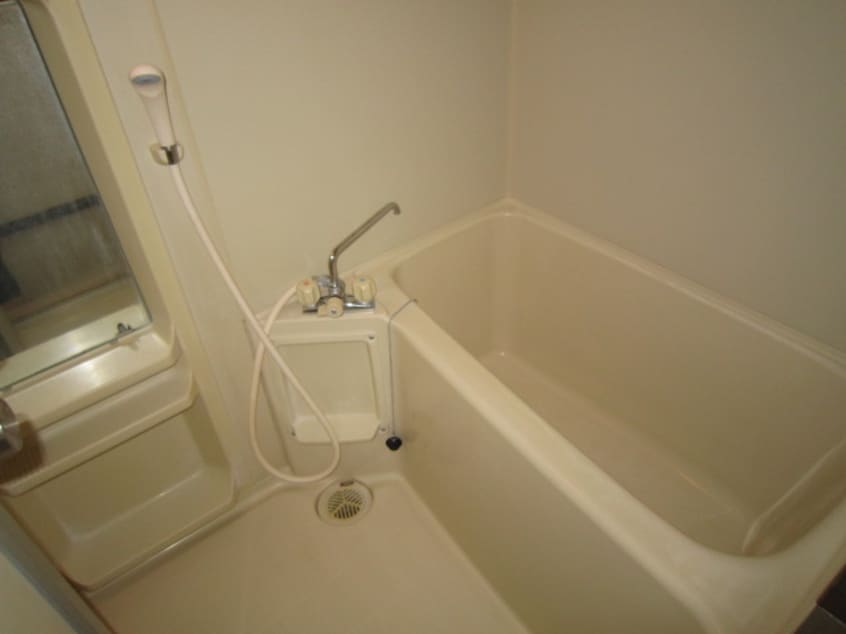 バス／シャワールーム等 アムール魚住