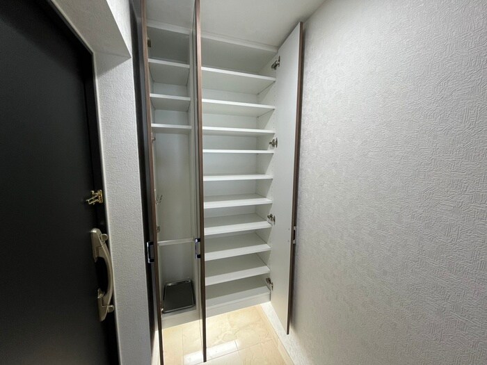 靴箱 リーガル神戸三宮Ⅱ