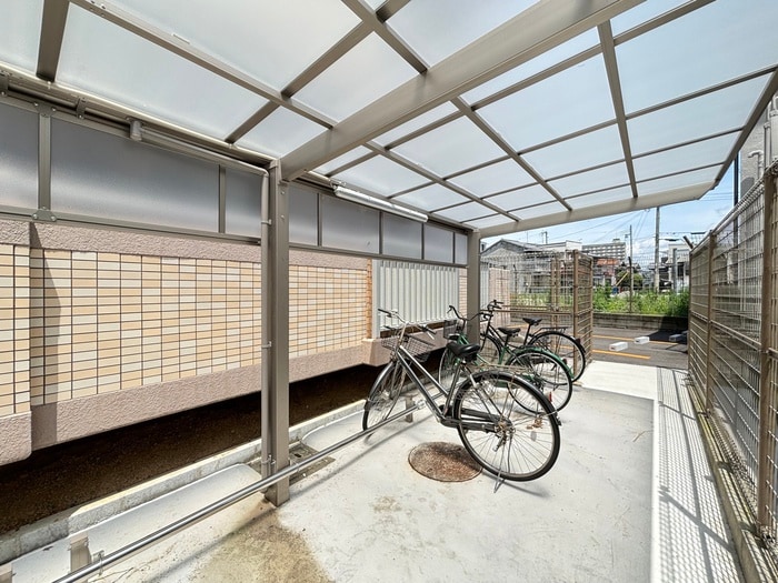 駐輪場 メゾンセレナ