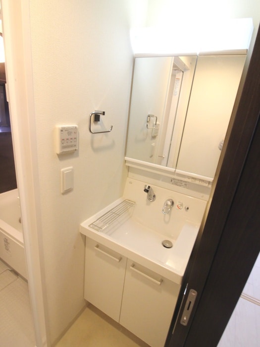 洗面 ｴｽﾃﾑｺｰﾄ新大阪Ⅹｻﾞ･ｹﾞｰﾄ(711)