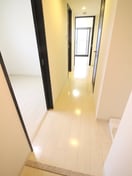 玄関 ｴｽﾃﾑｺｰﾄ新大阪Ⅹｻﾞ･ｹﾞｰﾄ(711)