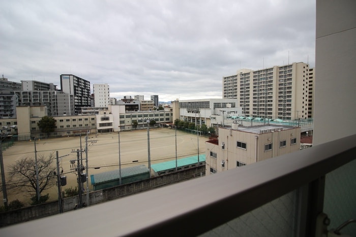 室内からの展望 ｴｽﾃﾑｺｰﾄ新大阪Ⅹｻﾞ･ｹﾞｰﾄ(1002)