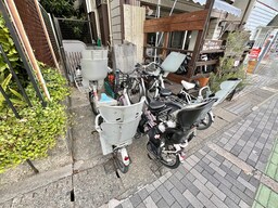 バイク置き場