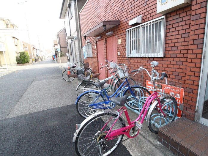 駐輪場 ルネ岩崎