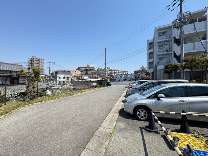 駐車場 ヒルサイドガーデン千里山