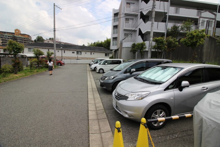 駐車場 ヒルサイドガーデン千里山