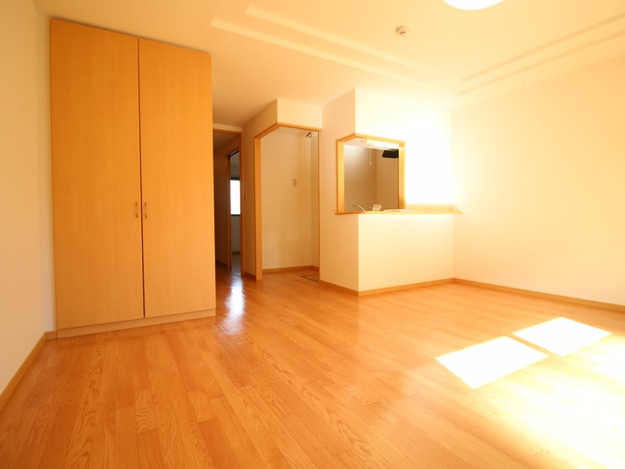 居室 サンモ－ル和坂