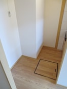 居室 サンモ－ル和坂