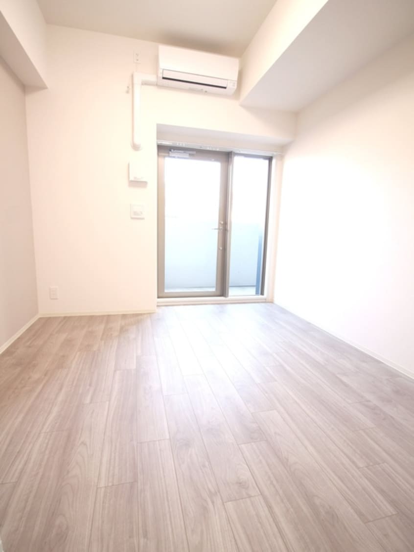 居室 ﾌﾟﾚｻﾝｽOSAKA西中島ﾘｴｿﾞﾝ(908)