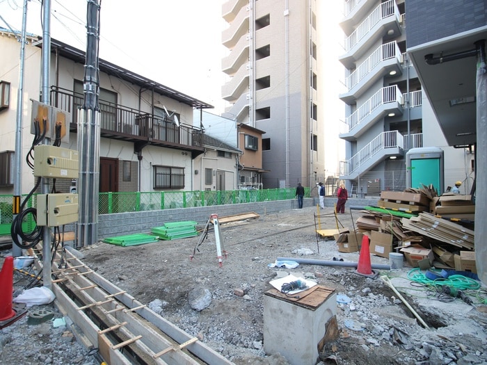 駐車場 ﾌﾟﾚｻﾝｽOSAKA西中島ﾘｴｿﾞﾝ(908)